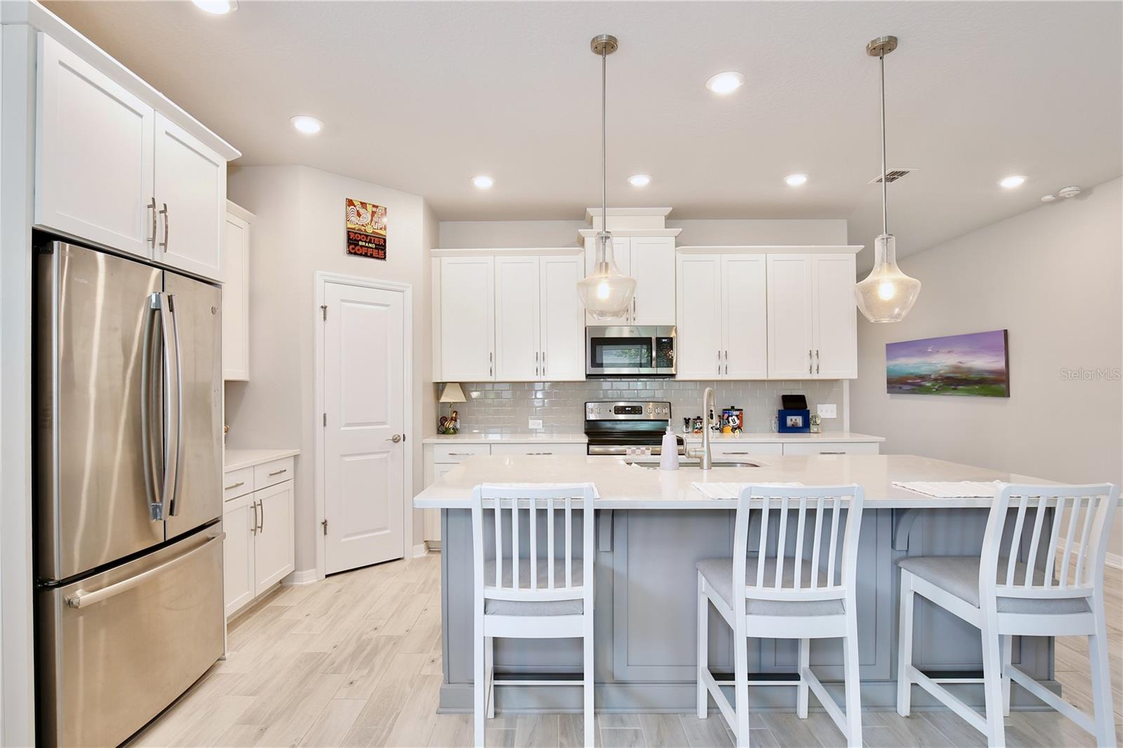 JOHNS LAKE LNDG PH 4 - Residential
