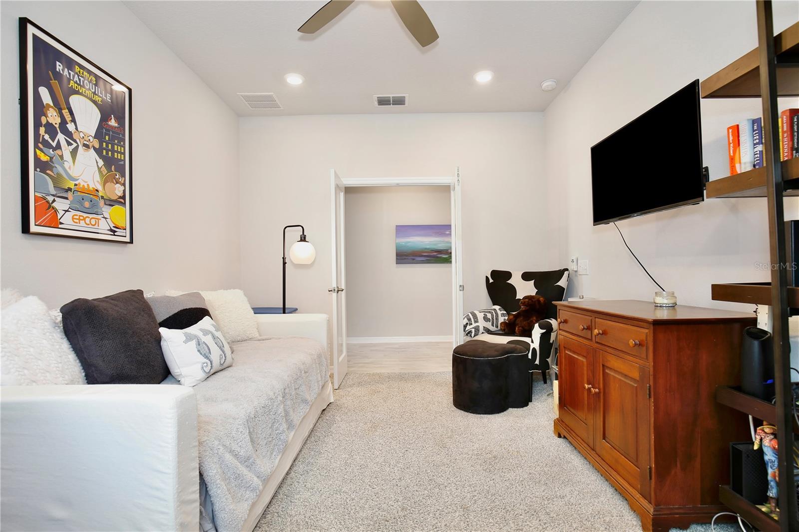 JOHNS LAKE LNDG PH 4 - Residential