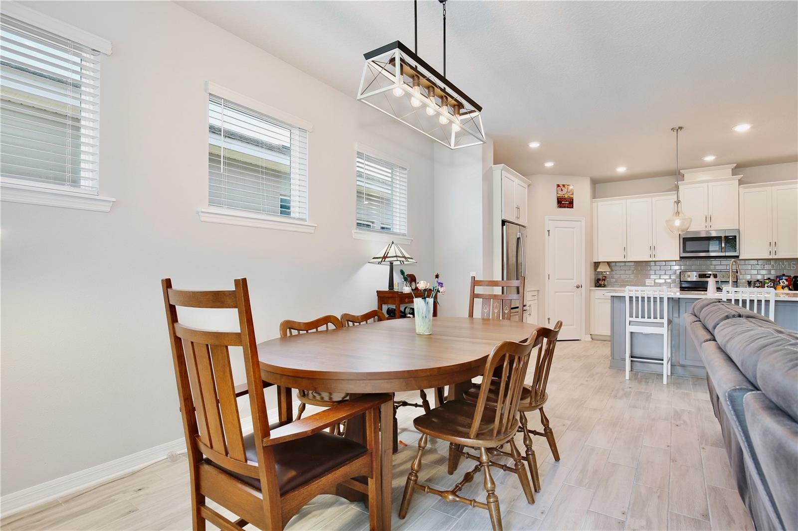 JOHNS LAKE LNDG PH 4 - Residential