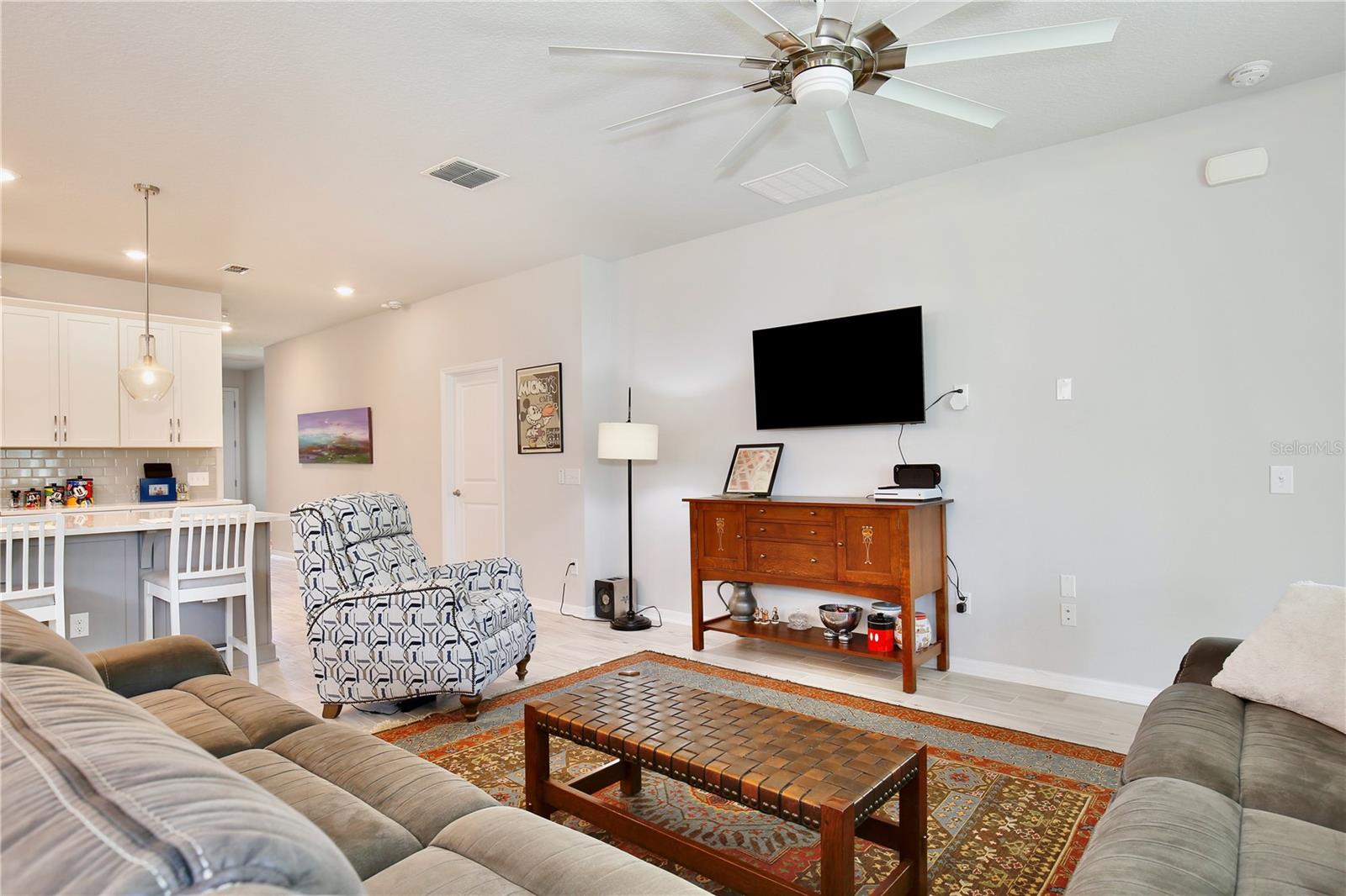 JOHNS LAKE LNDG PH 4 - Residential