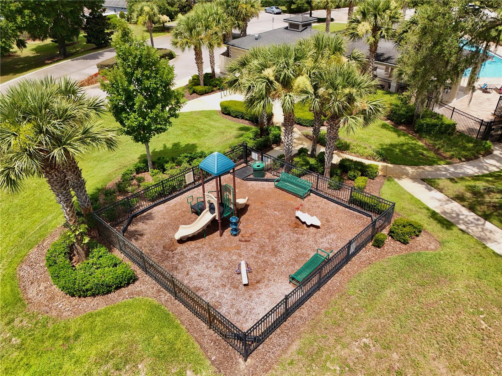 JOHNS LAKE LNDG PH 4 - Residential