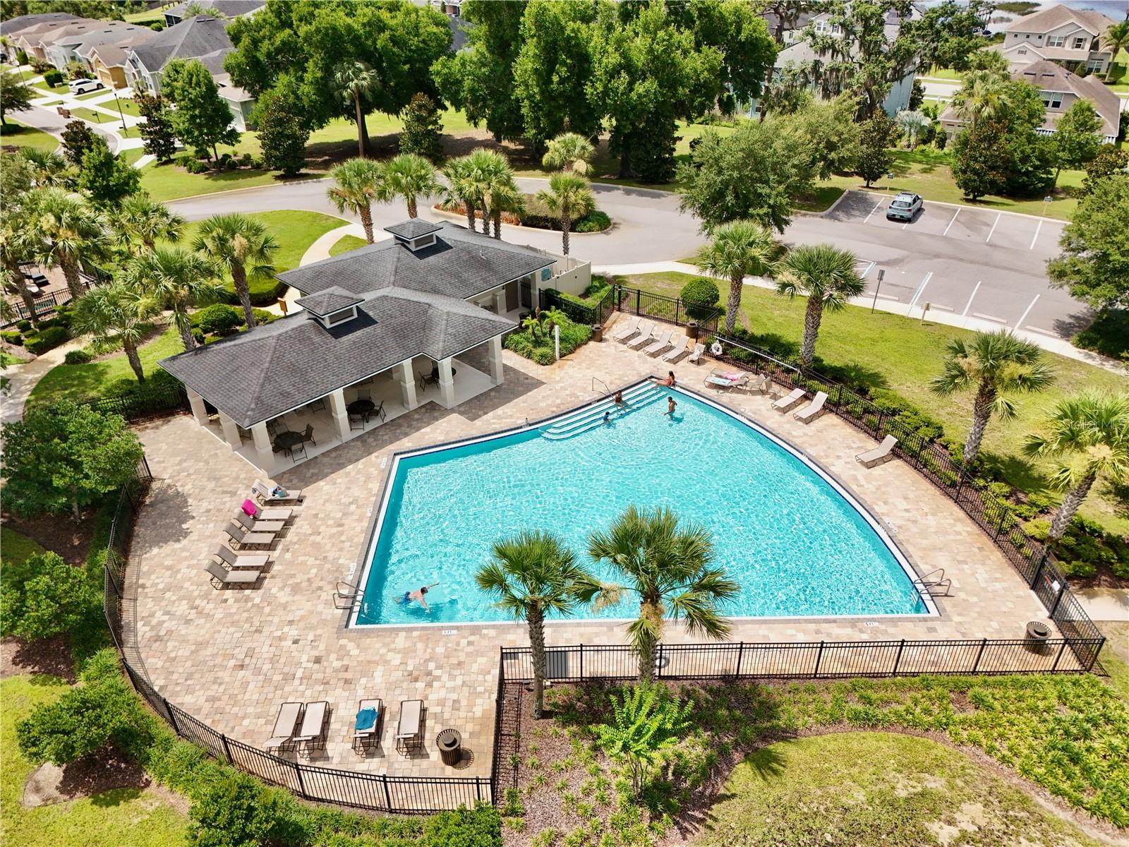 JOHNS LAKE LNDG PH 4 - Residential