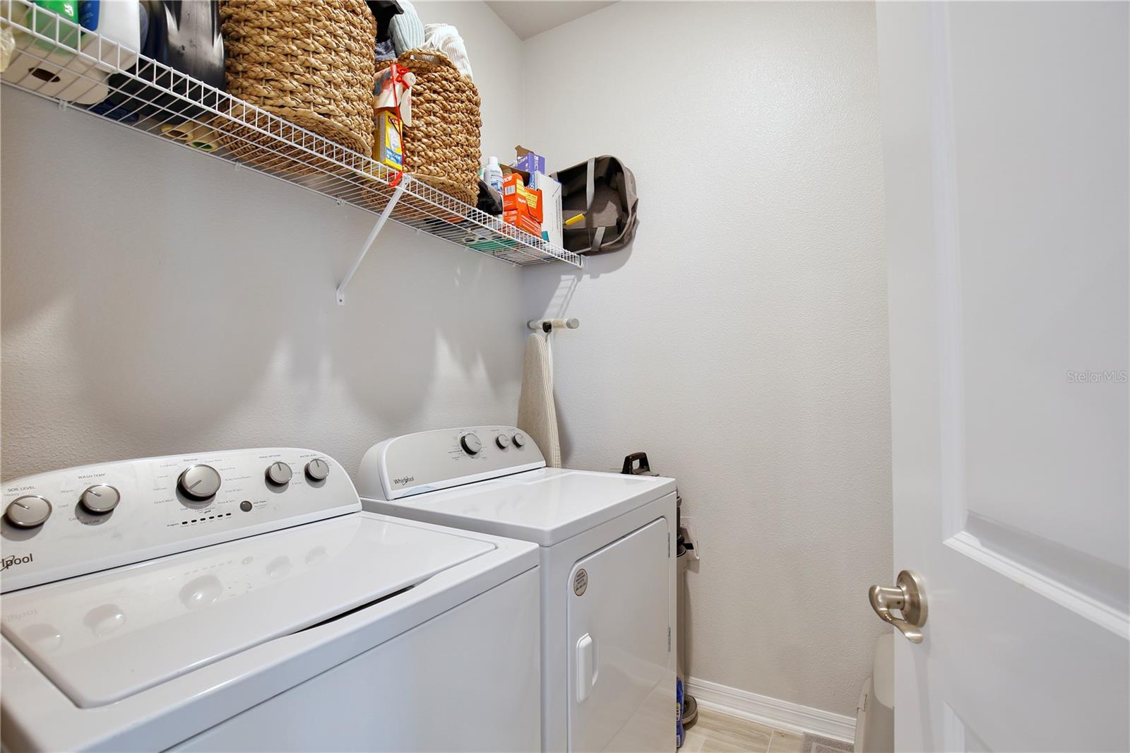 JOHNS LAKE LNDG PH 4 - Residential