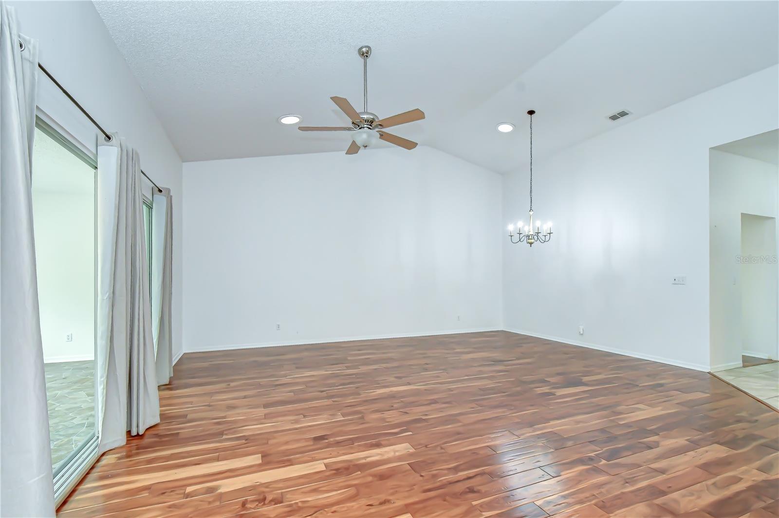 MANCHESTER IV CONDO - Residential