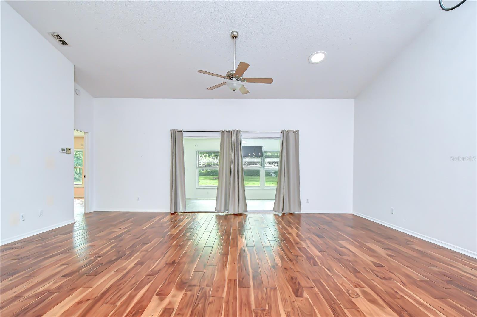 MANCHESTER IV CONDO - Residential