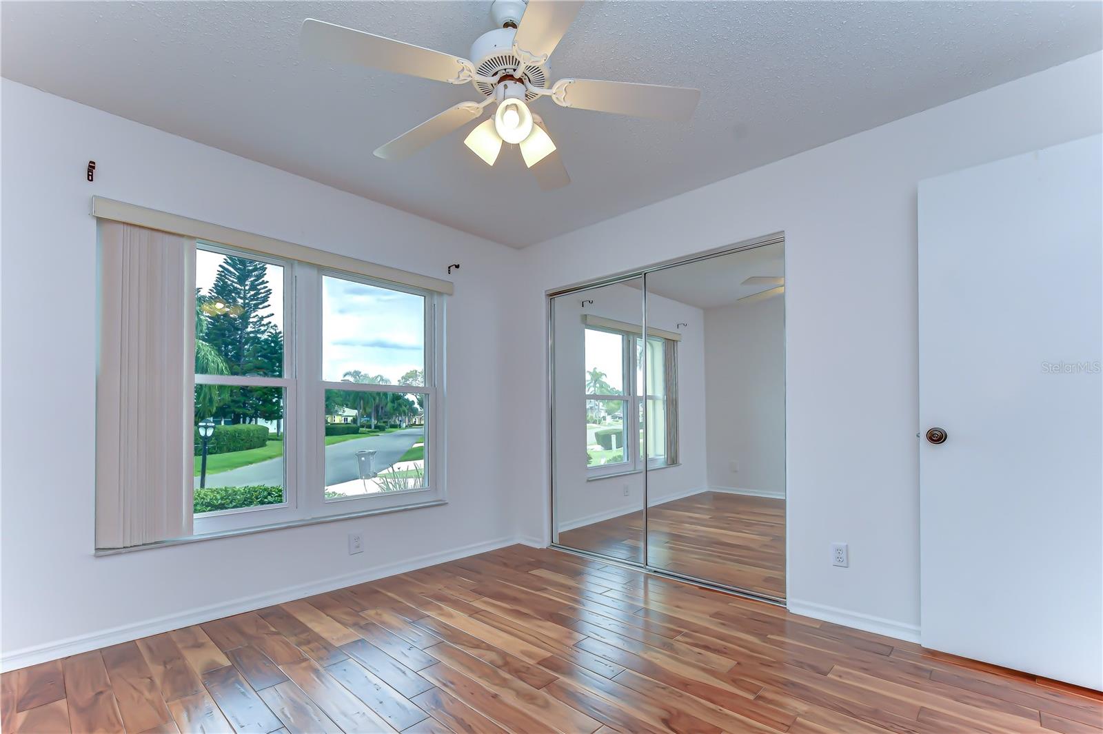 MANCHESTER IV CONDO - Residential