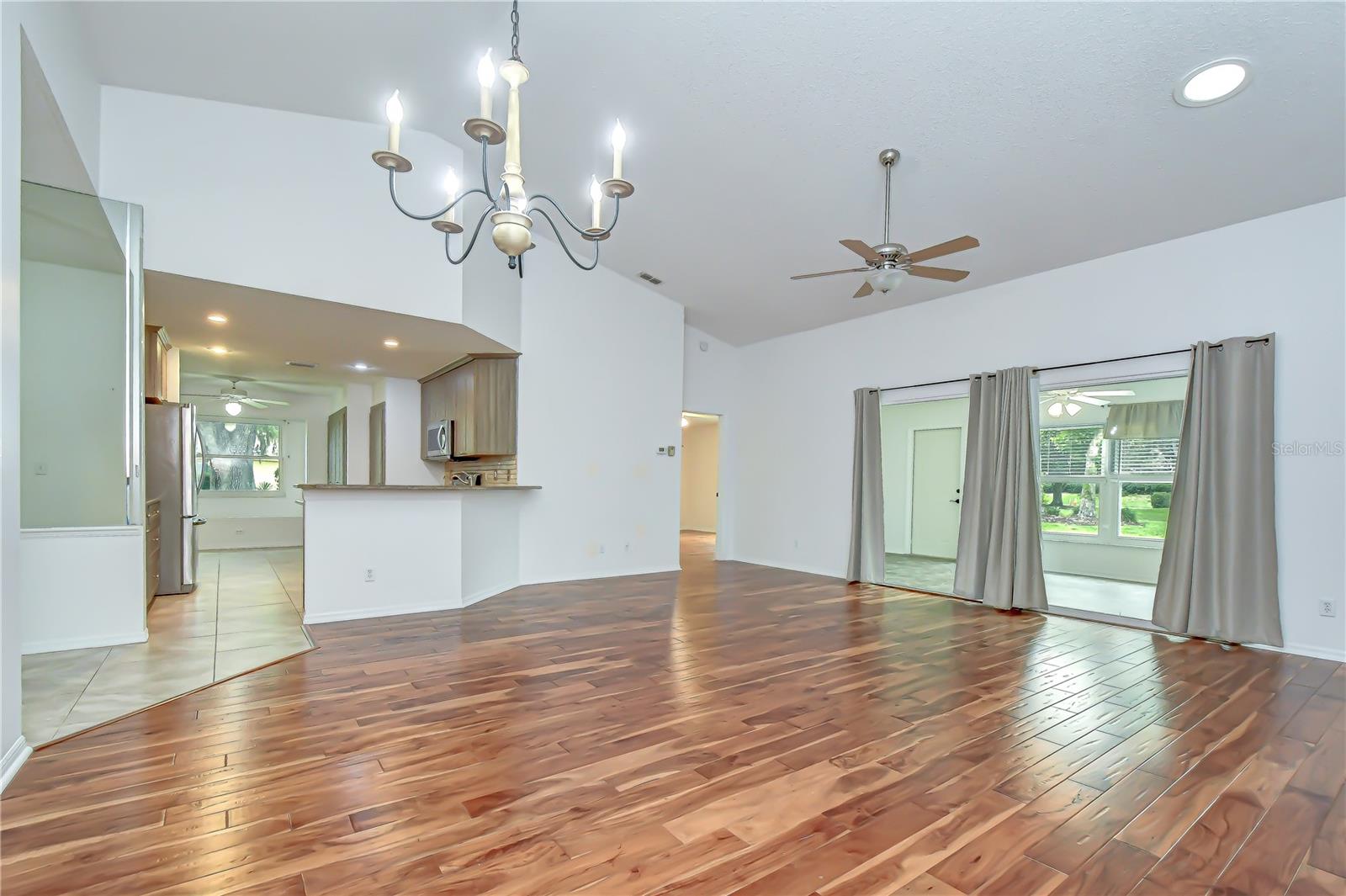 MANCHESTER IV CONDO - Residential