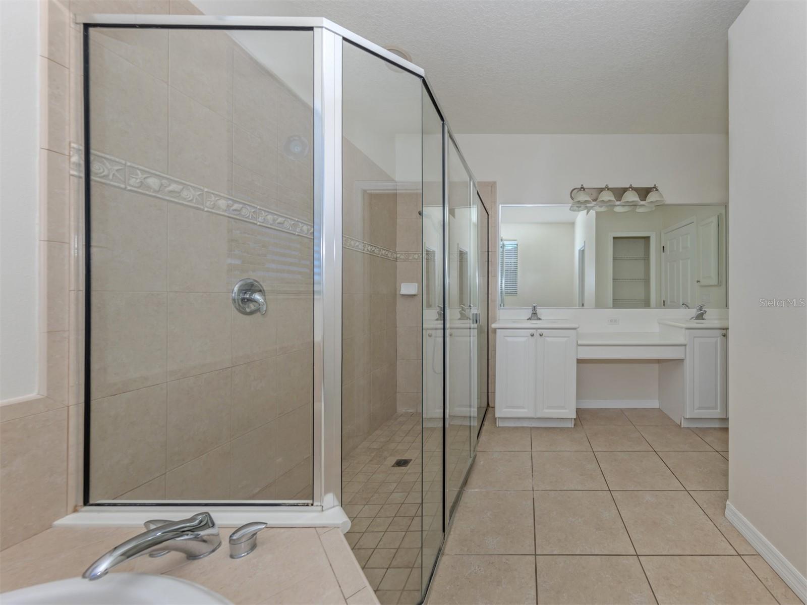 STONEYBROOK AT VENICE - Residential