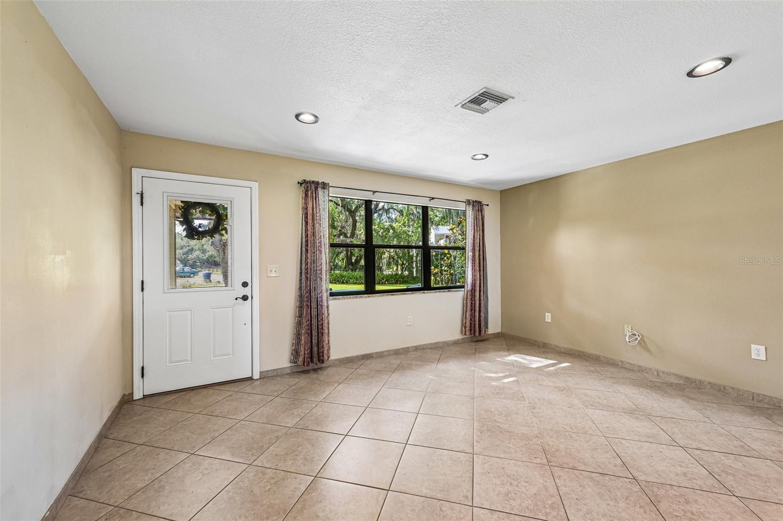 SWAAN ACRES - Residential