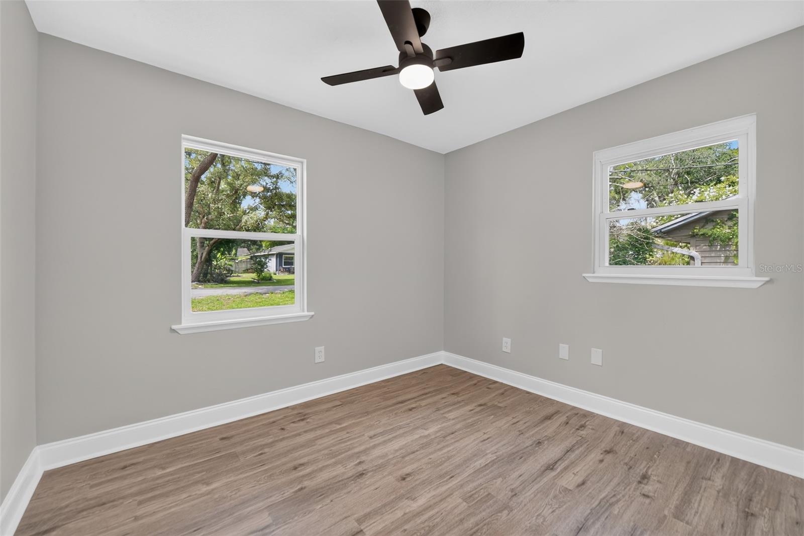 LONGWOOD PARK - Residential