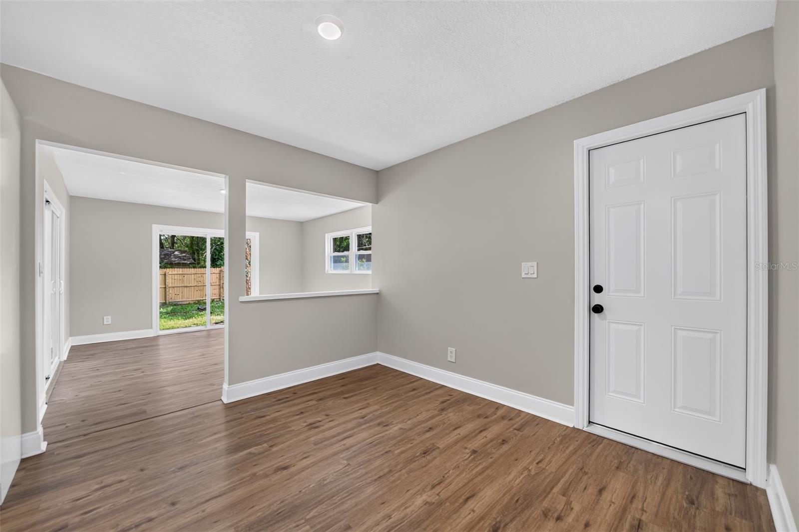 LONGWOOD PARK - Residential