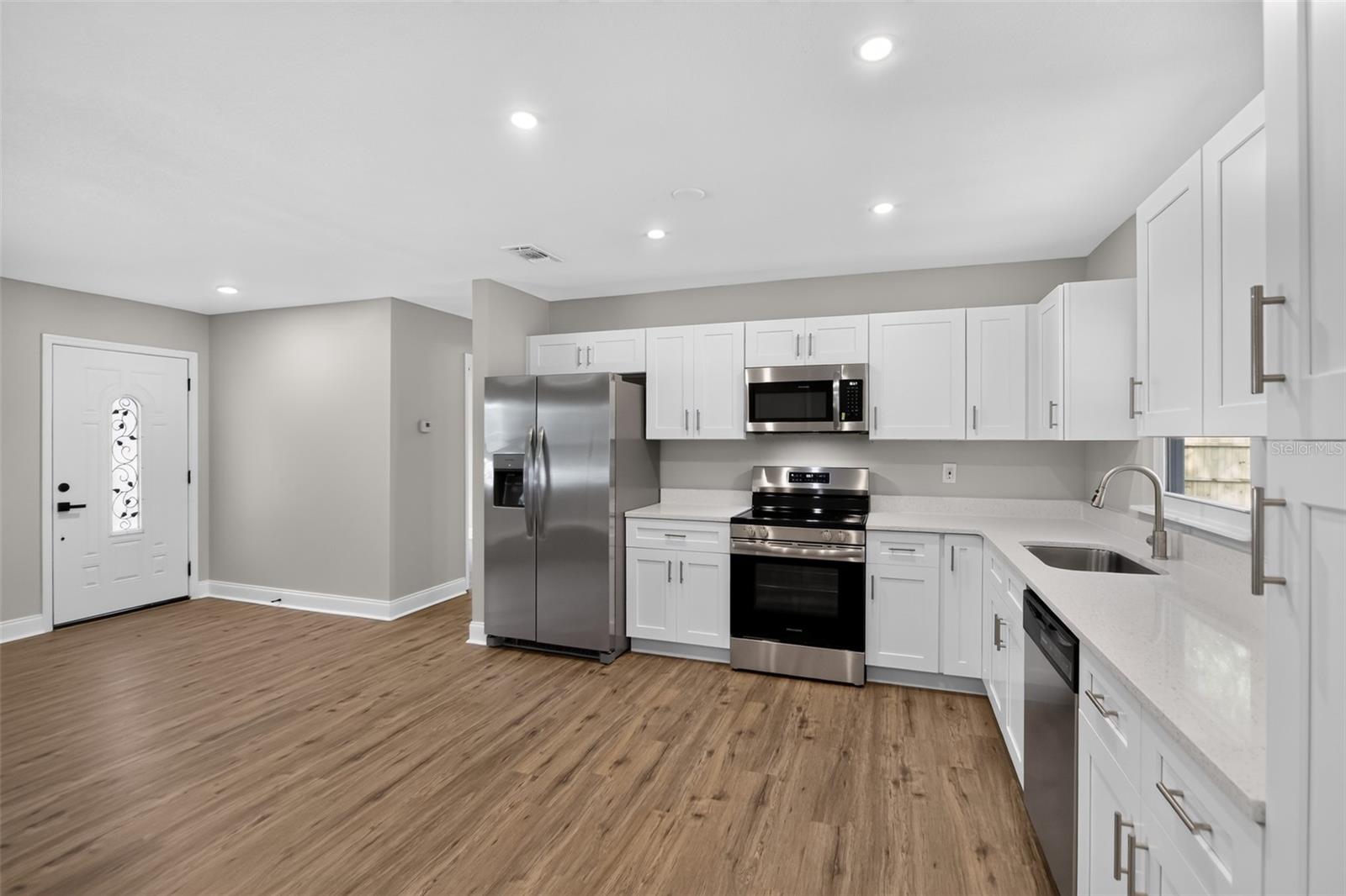 LONGWOOD PARK - Residential