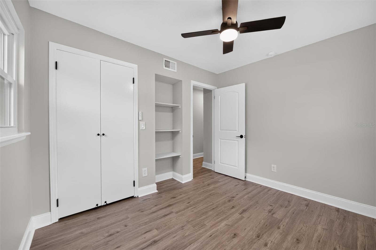 LONGWOOD PARK - Residential