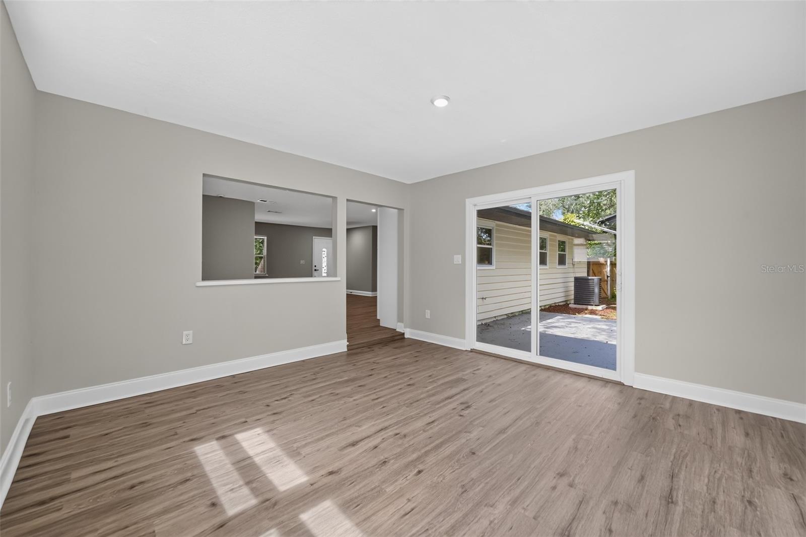LONGWOOD PARK - Residential
