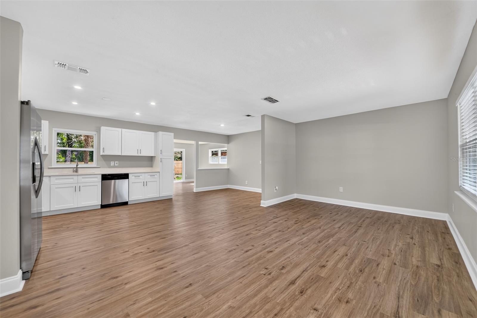 LONGWOOD PARK - Residential
