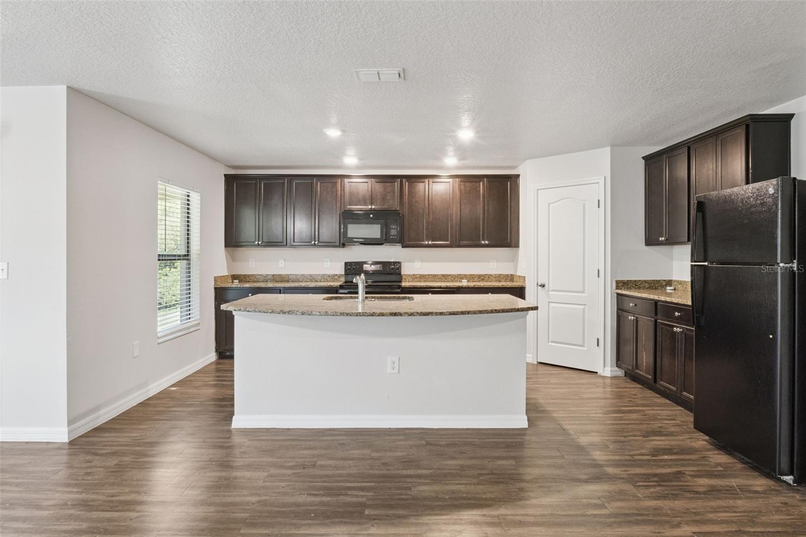 MASCOTTE LAKE JACKSON RIDGE PH 02 - Residential