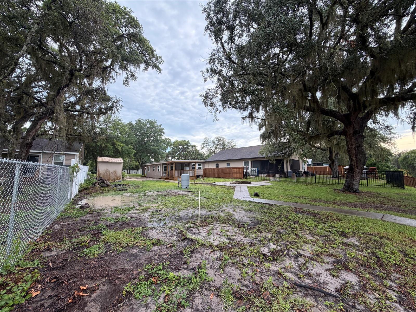 KERSHORES - Residential