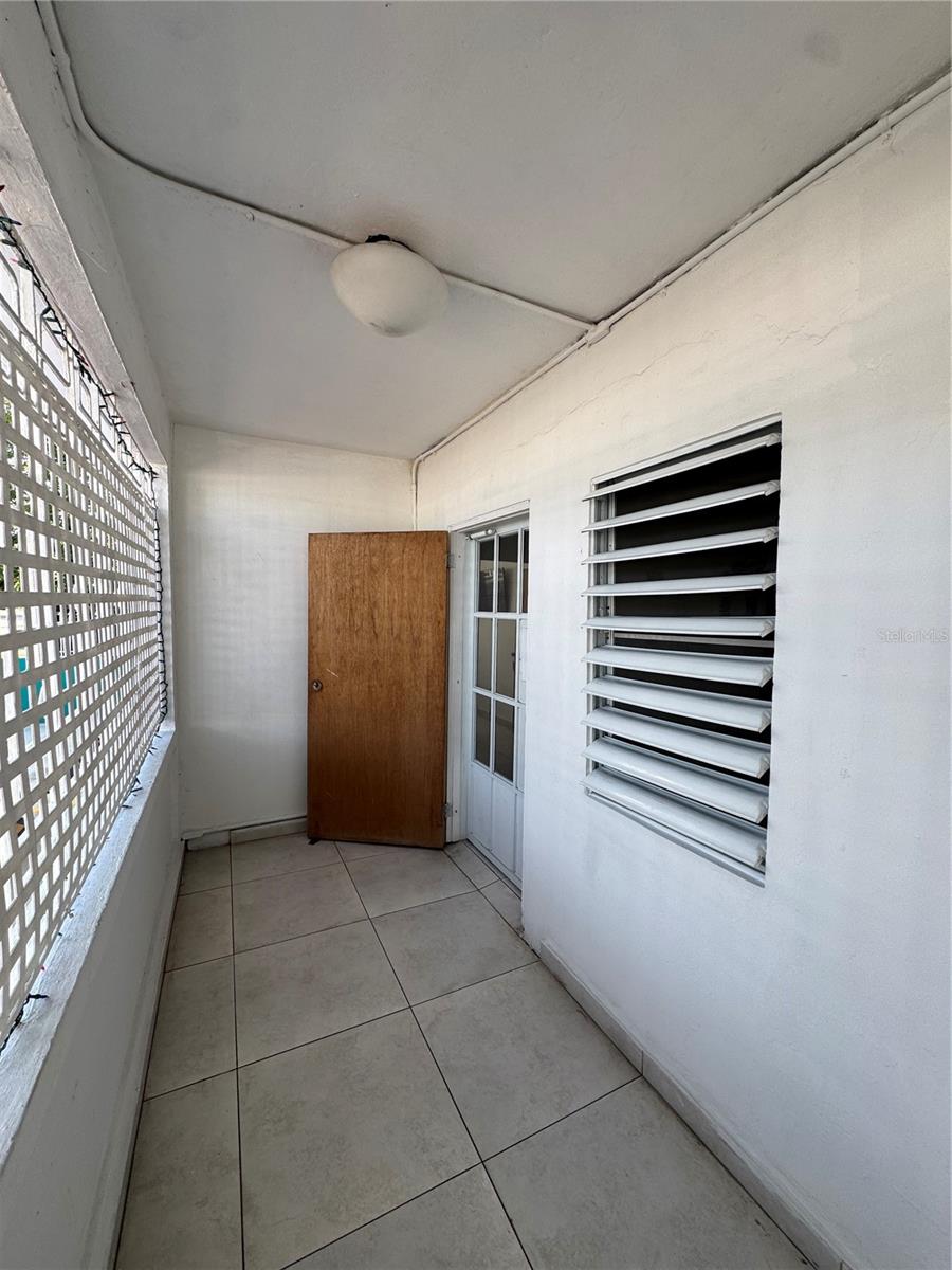 URBANIZACIÓN VILLA PRADES - Commercial Sale