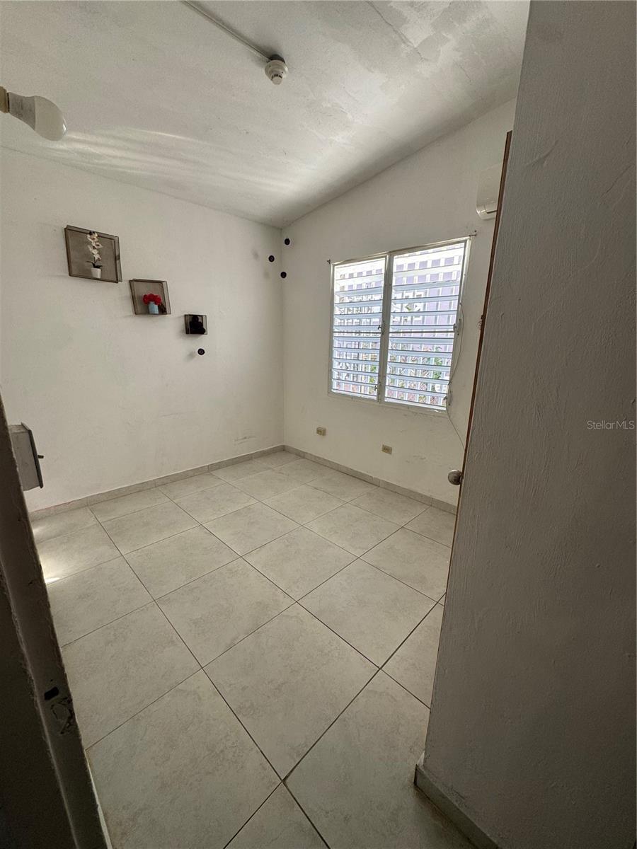 URBANIZACIÓN VILLA PRADES - Commercial Sale