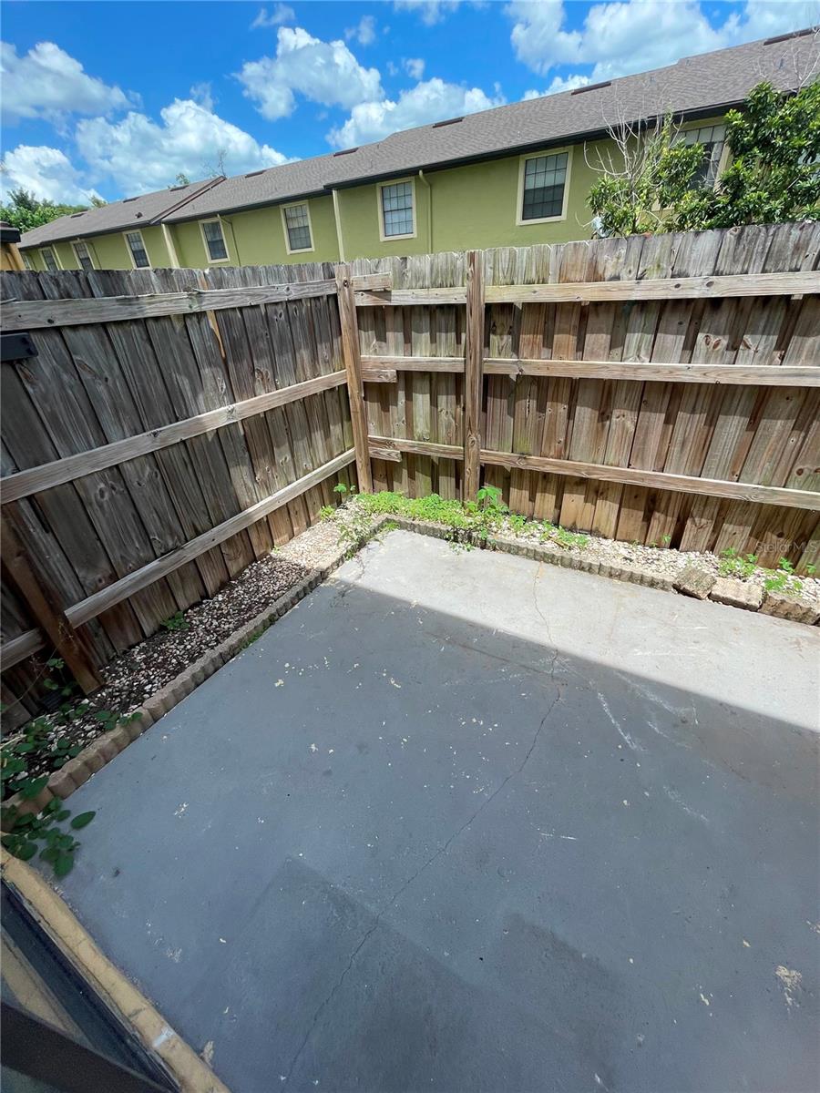 HIDDEN OAKS CONDO PH 09 - Residential