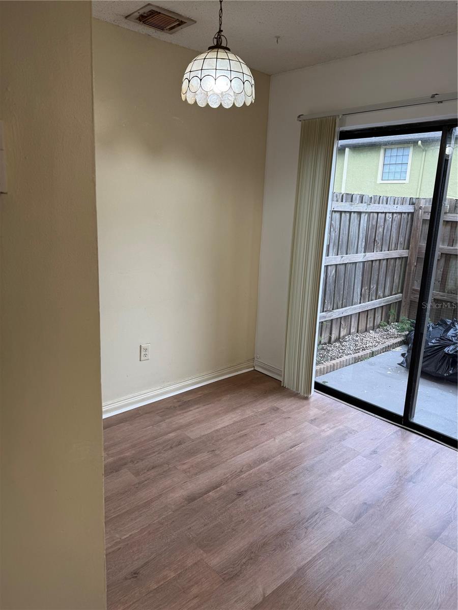 HIDDEN OAKS CONDO PH 09 - Residential