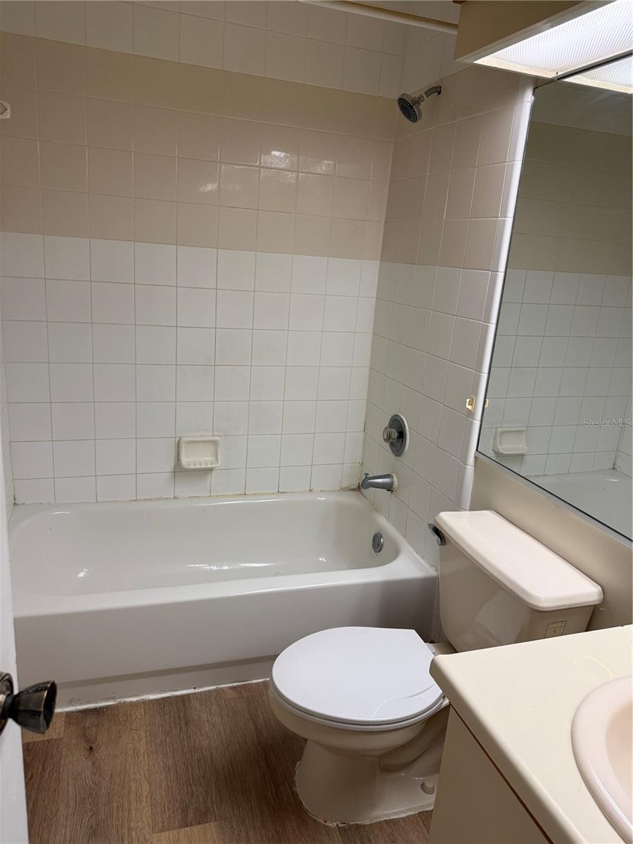 HIDDEN OAKS CONDO PH 09 - Residential