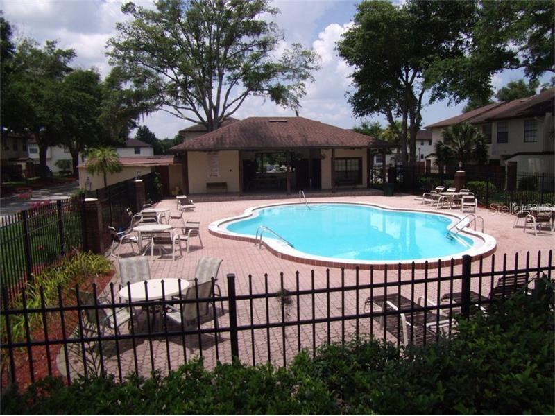HIDDEN OAKS CONDO PH 09 - Residential