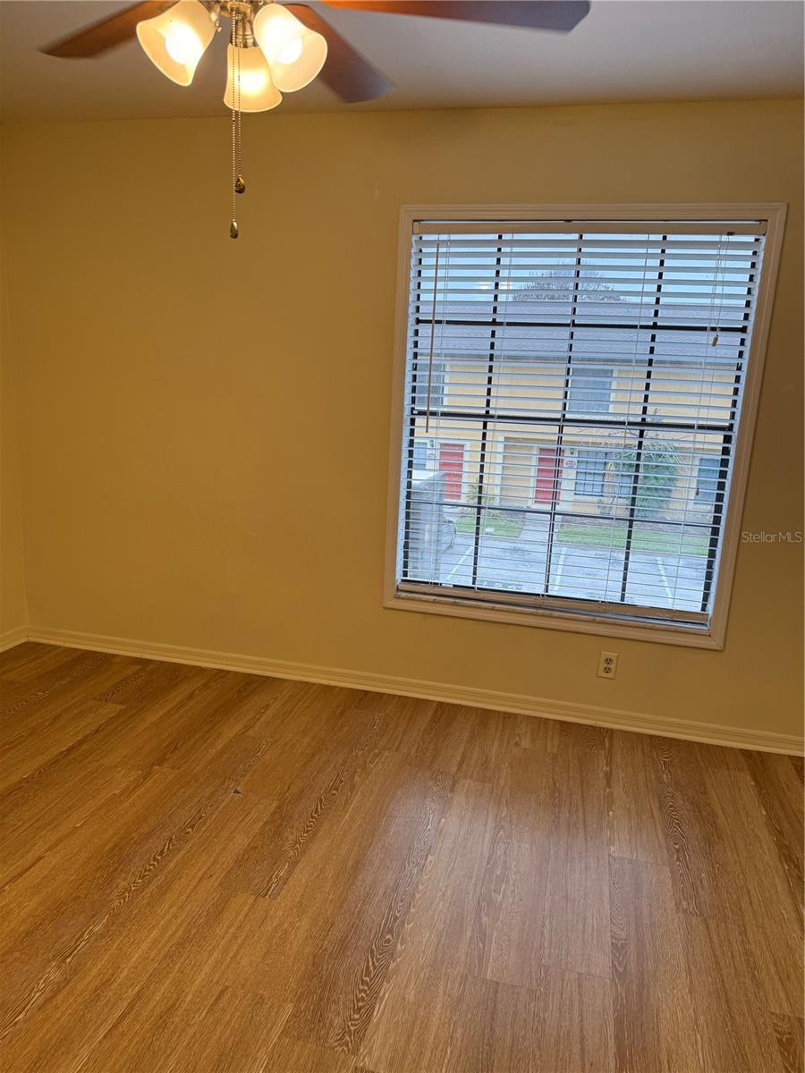 HIDDEN OAKS CONDO PH 09 - Residential