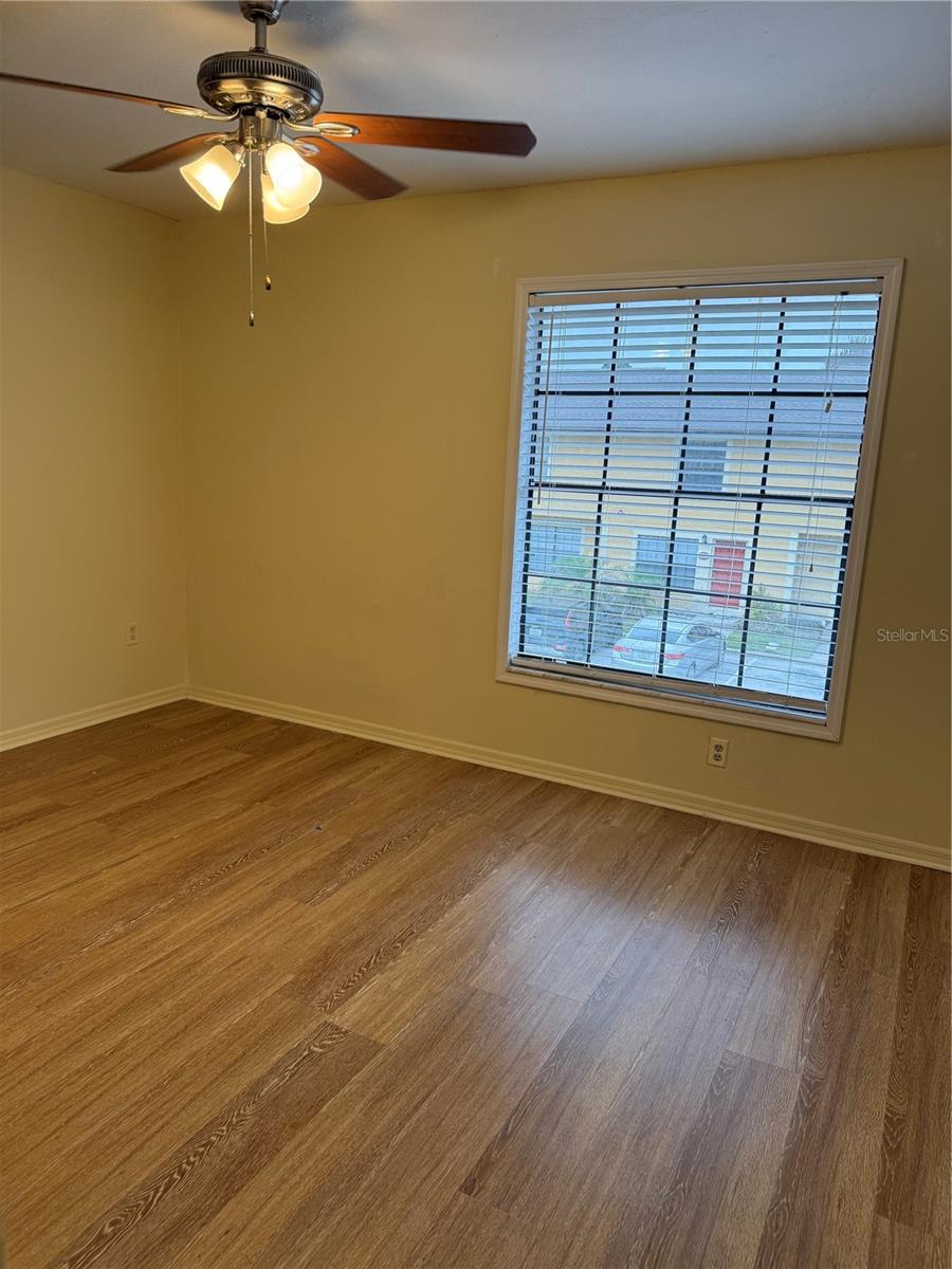 HIDDEN OAKS CONDO PH 09 - Residential