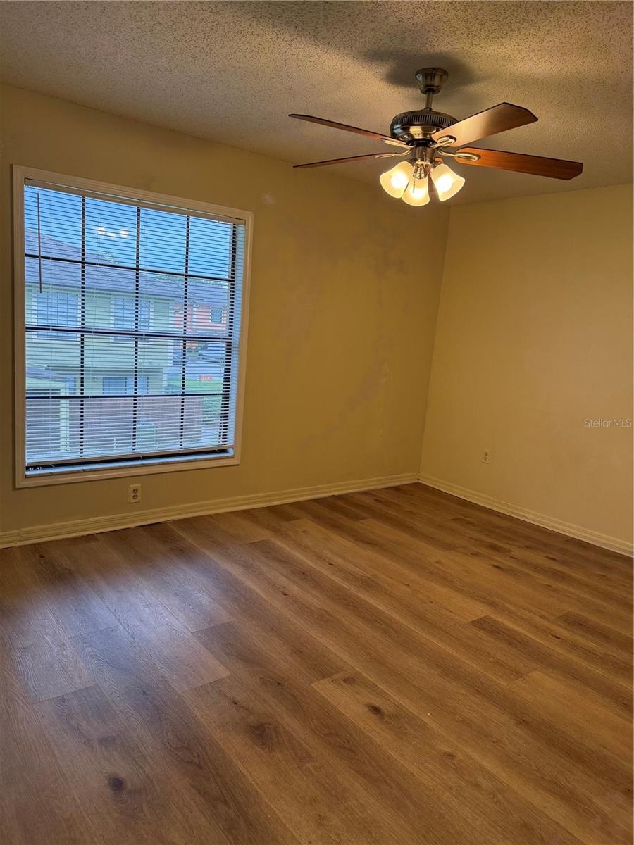 HIDDEN OAKS CONDO PH 09 - Residential