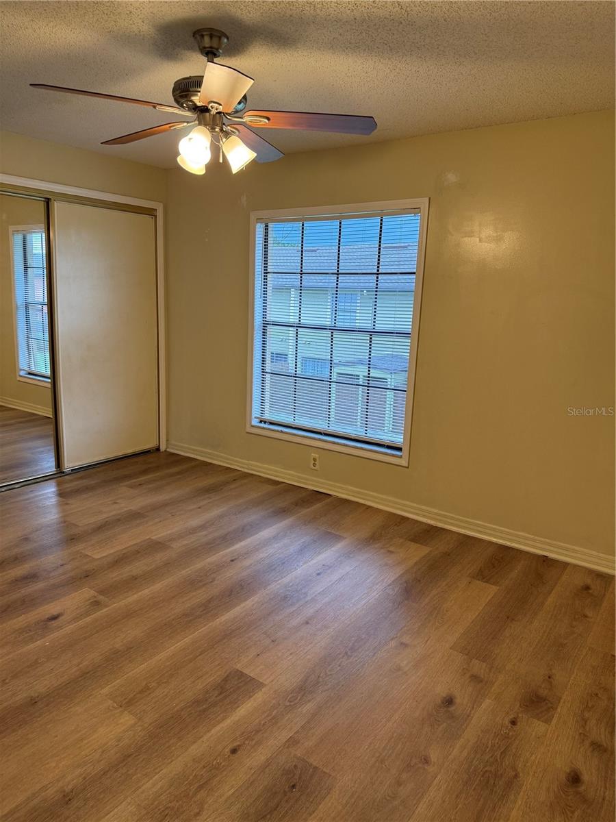 HIDDEN OAKS CONDO PH 09 - Residential
