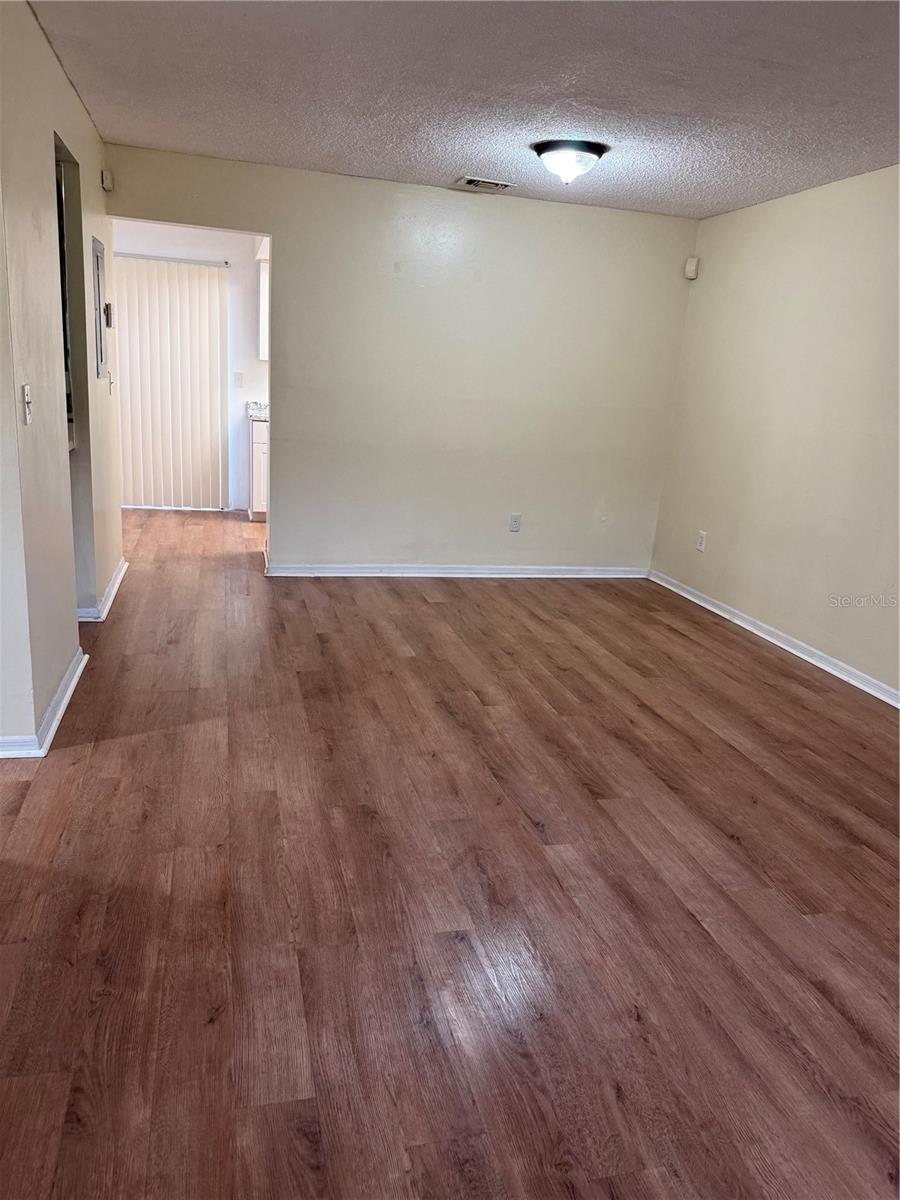 HIDDEN OAKS CONDO PH 09 - Residential