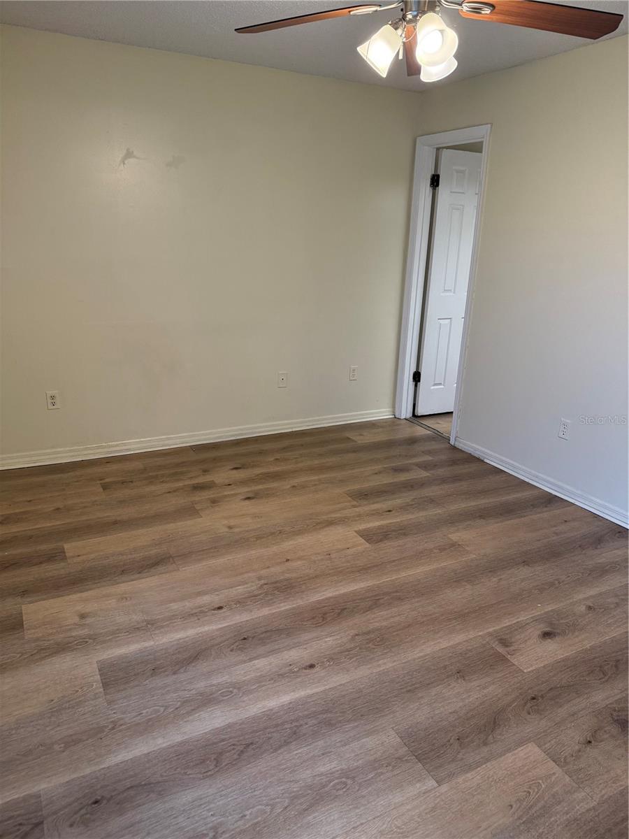 HIDDEN OAKS CONDO PH 09 - Residential