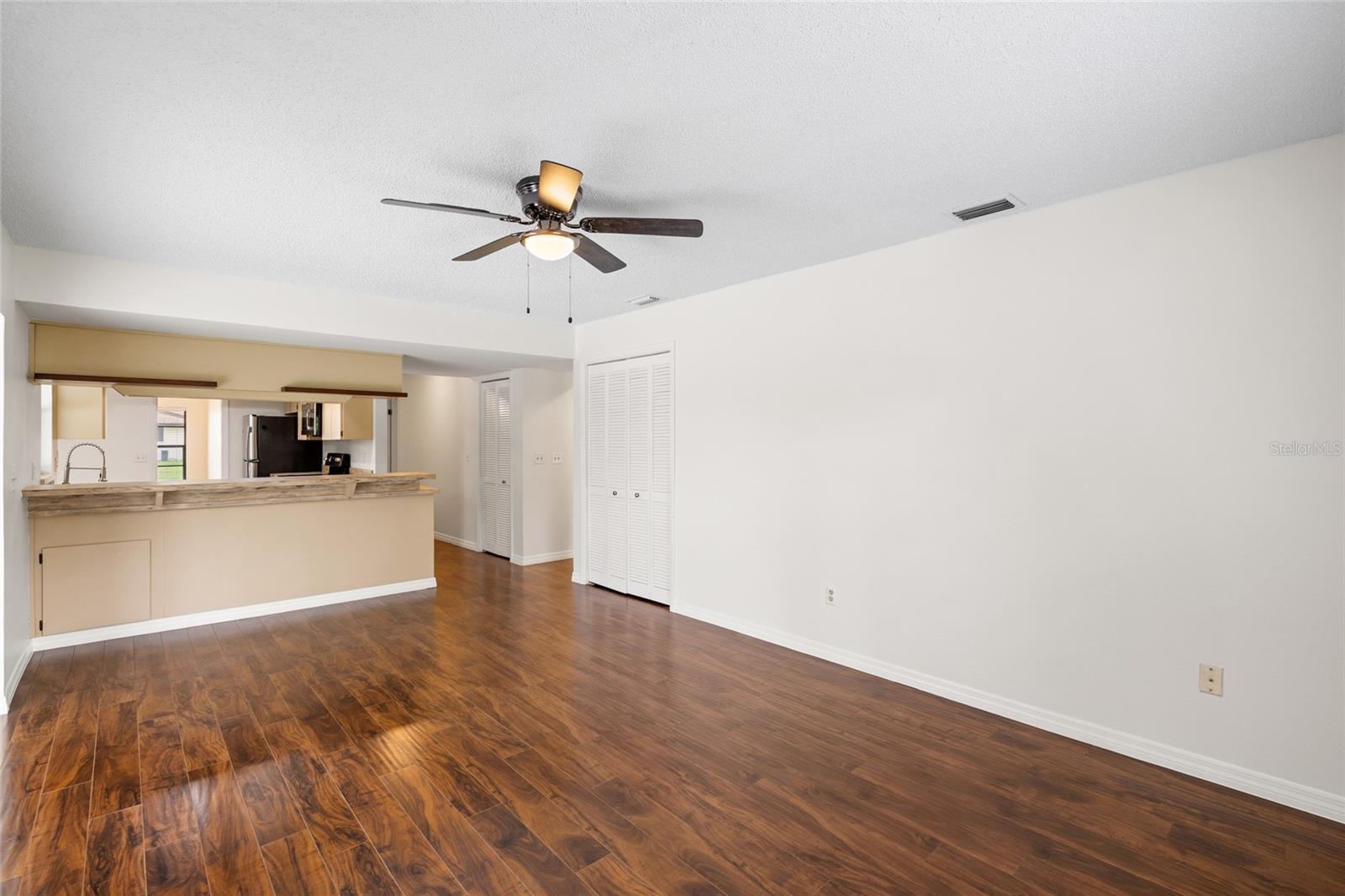 VILLAGE IX OF CARROLLWOOD VILL - Residential