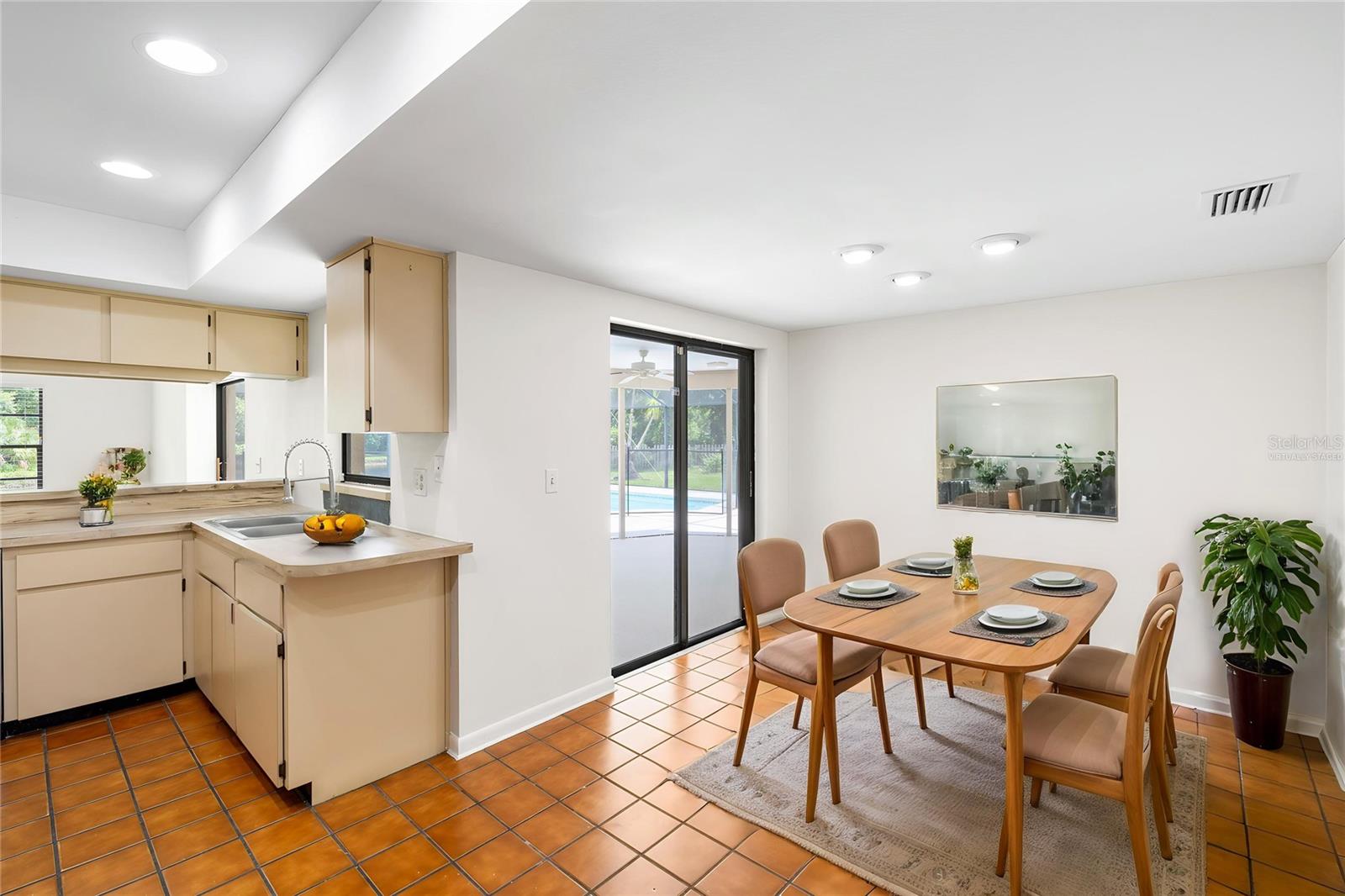 VILLAGE IX OF CARROLLWOOD VILL - Residential