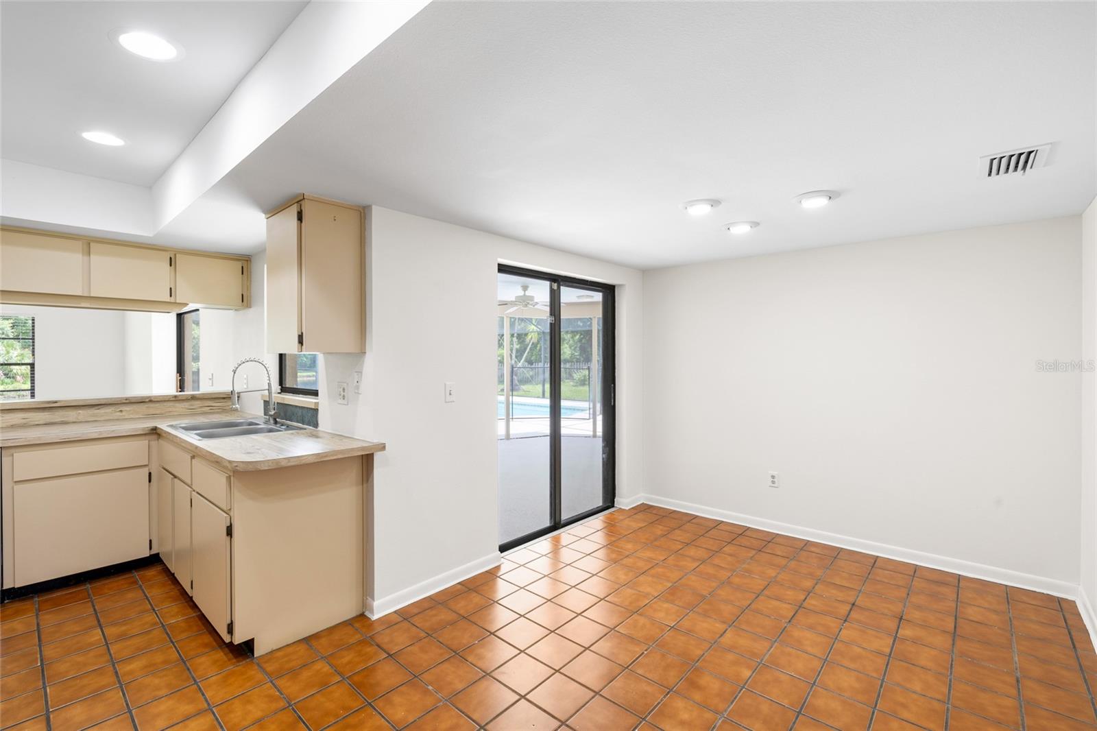 VILLAGE IX OF CARROLLWOOD VILL - Residential