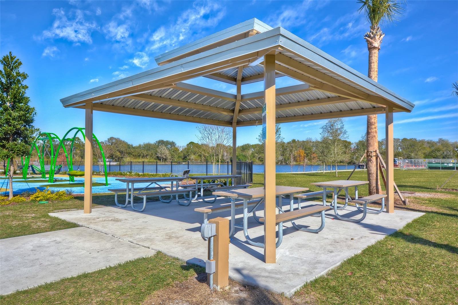 VILLAGE IX OF CARROLLWOOD VILL - Residential