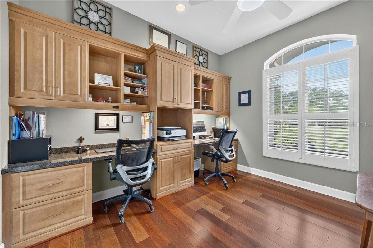 CRESCENT OAKS COUNTR - Residential
