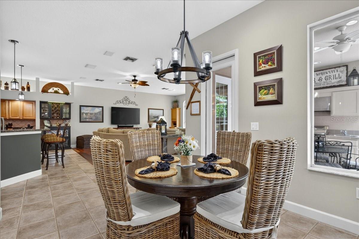 CRESCENT OAKS COUNTR - Residential
