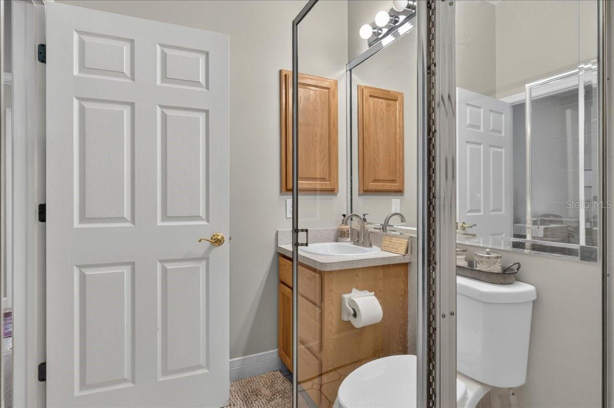 CRESCENT OAKS COUNTR - Residential