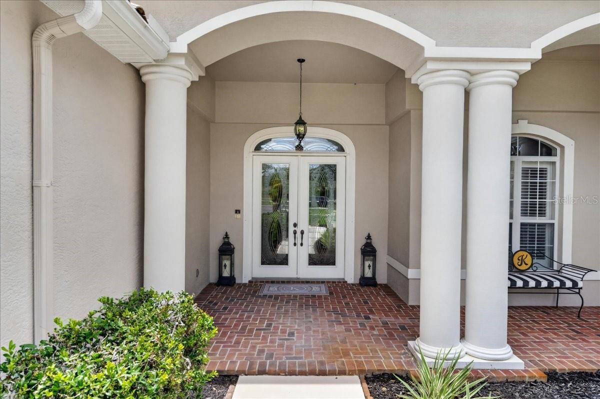CRESCENT OAKS COUNTR - Residential