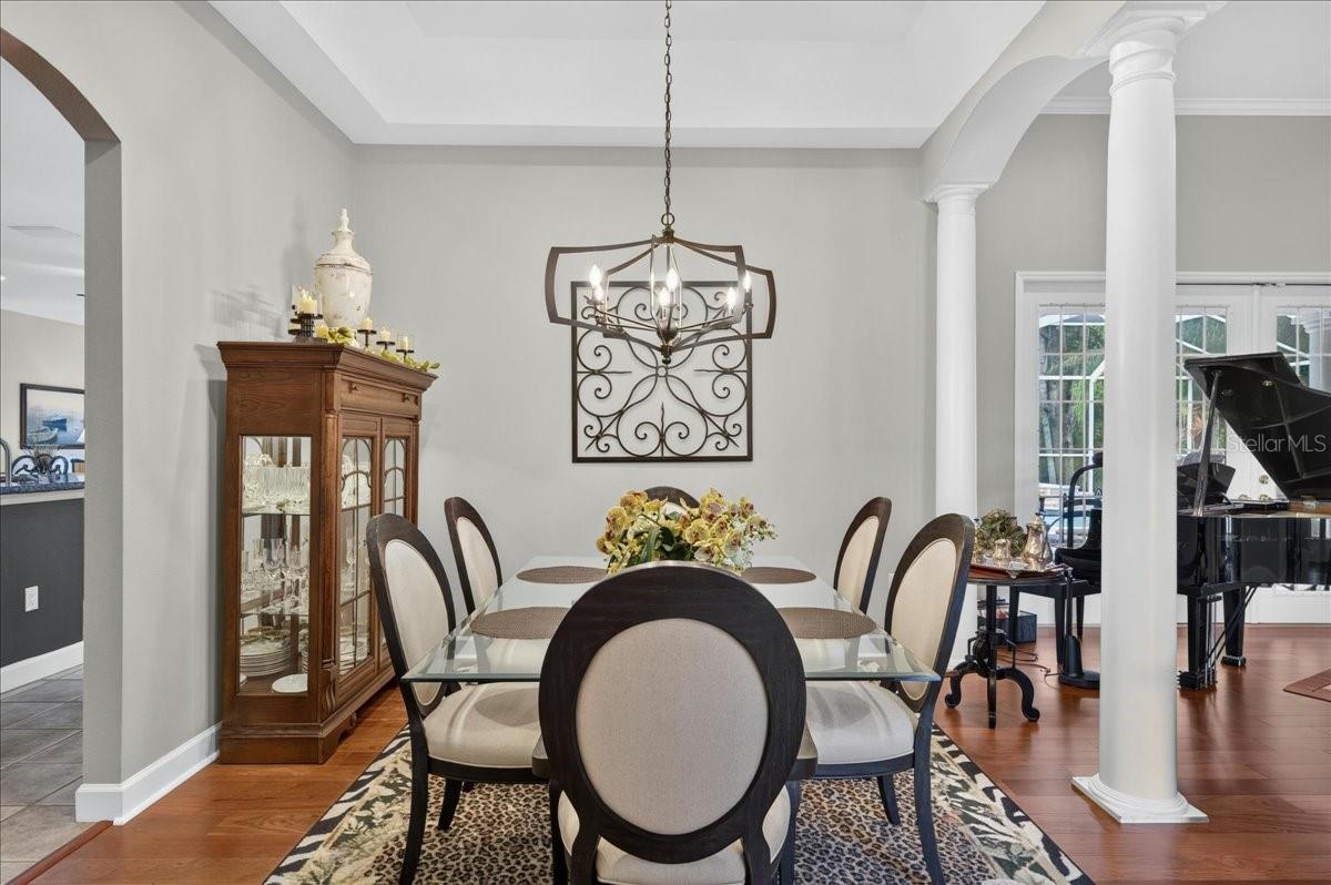 CRESCENT OAKS COUNTR - Residential