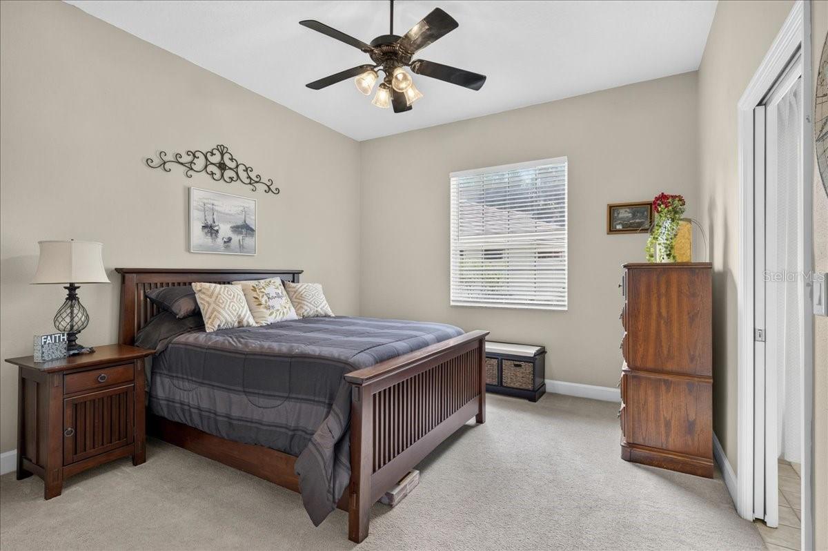 CRESCENT OAKS COUNTR - Residential