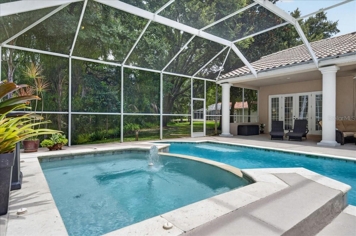 CRESCENT OAKS COUNTR - Residential