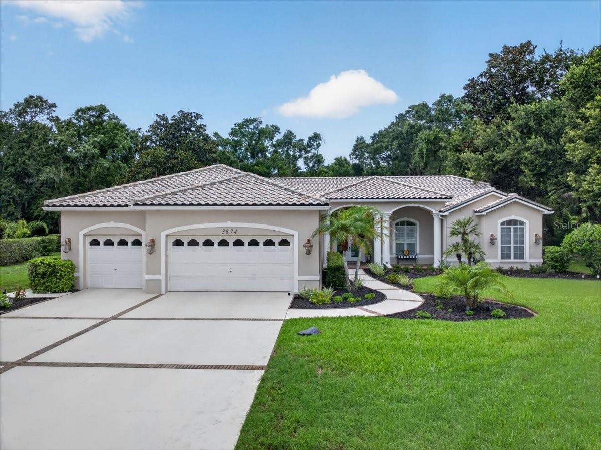 CRESCENT OAKS COUNTR - Residential