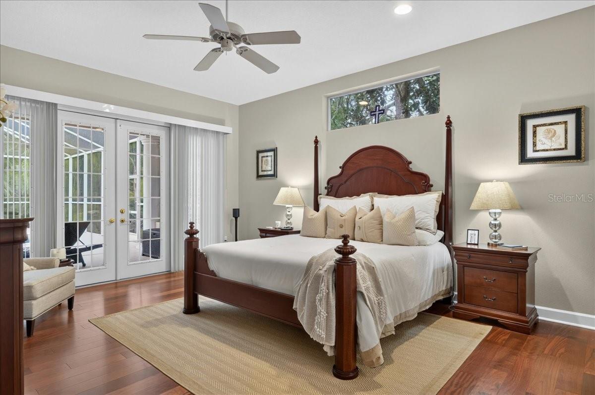 CRESCENT OAKS COUNTR - Residential