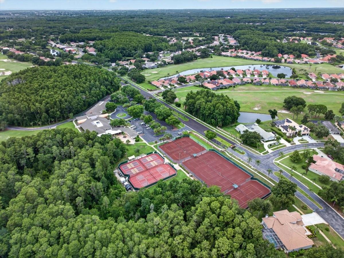 CRESCENT OAKS COUNTR - Residential