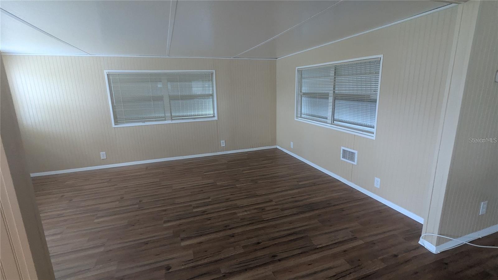 GEM ESTATES - Residential Lease