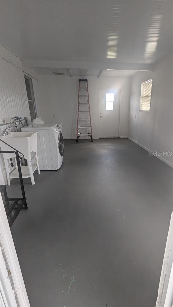 GEM ESTATES - Residential Lease
