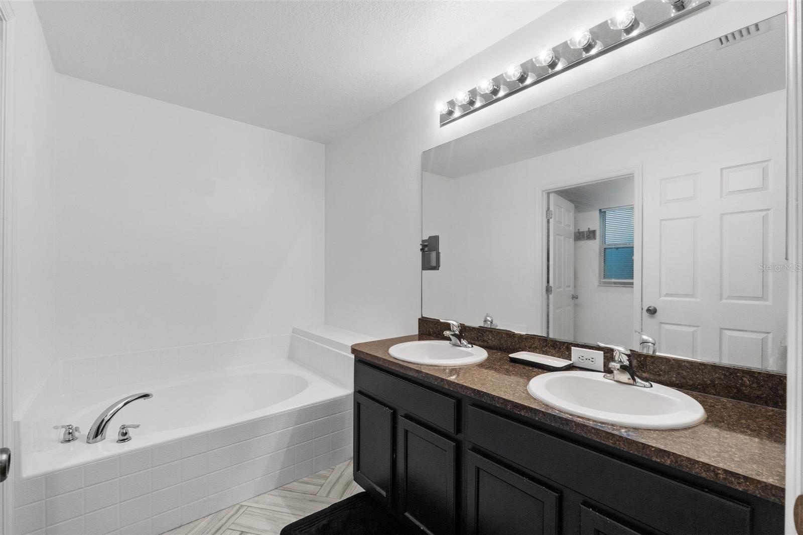 ADAMSON CREEK - Residential